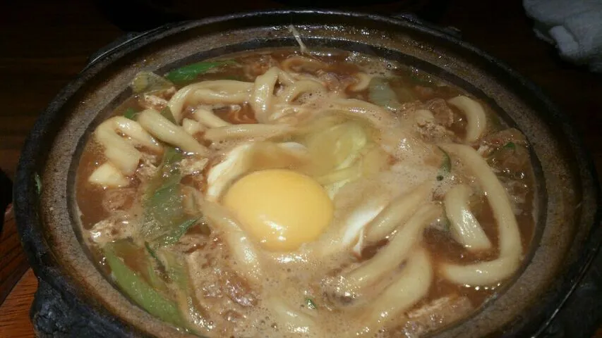 Snapdishの料理写真:お昼ご飯は暑いのに味噌煮込みうどんが食べたいと言う先輩に連れられて玉丁へ。美味しいけど熱かった～|SATOSHI OOCHIさん