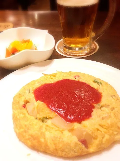 オムレツとピクルスとビール🍻|ちっきーさん