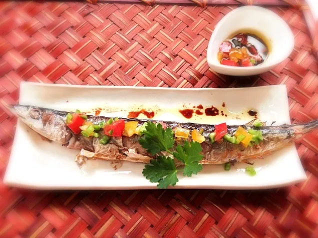 Grilled saury Italian sauce🐟焼き秋刀魚 イタリアンソースがけ🍅|🌈Ami🍻さん