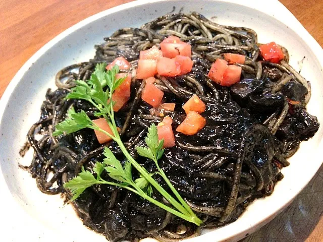 イカすスミのスパゲッティ🍴|おかっぴーさん