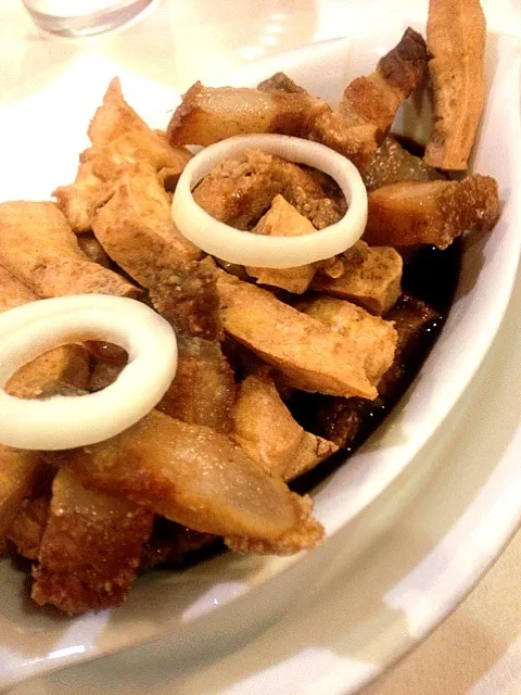 Tokwa't Baboy (Fried Tofu and Pork in Soy Sauce)|Rockwell Leeさん