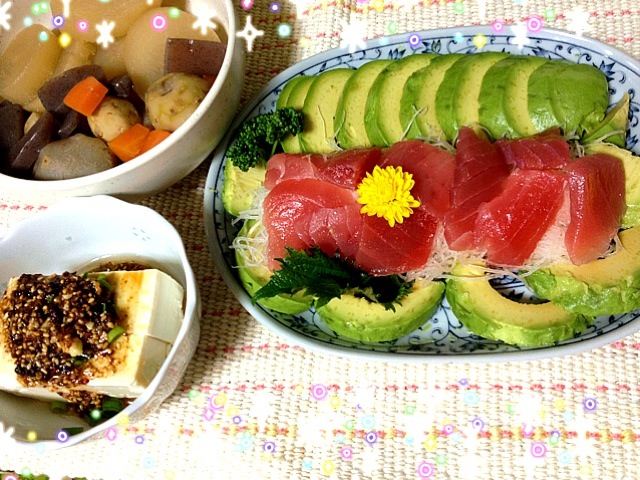 晩御飯マグロの赤身刺身 冷奴サクサク食べれる香ばし醤油大根と里芋の煮物 Yuki Snapdish スナップディッシュ Id Vqnera