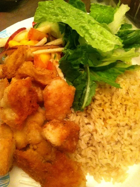 Sautéed chicken,brown rice ,mango/jicama Pico de gallo stewed spanish beans and Romaine lettuce :)|Cristinaさん