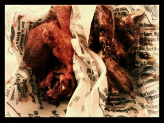 teriyaki wings & hot wings|Danielaさん