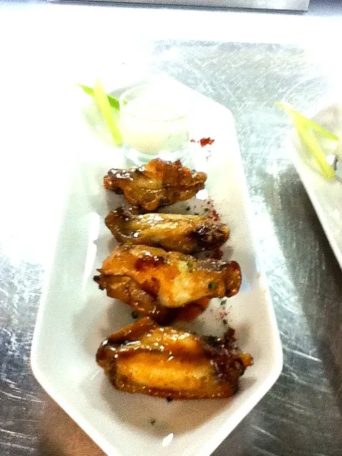 Snapdishの料理写真:Buffalo wings|Melania Mirandaさん