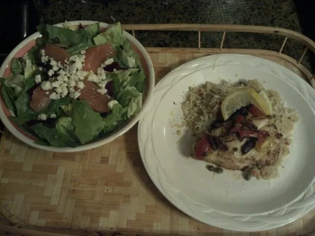 Sea  Bass served over White Cheddar, Garlic and Roasted Red Pepper Quinoa with a Winter Citrus and Beet Salad|Wil Millerさん