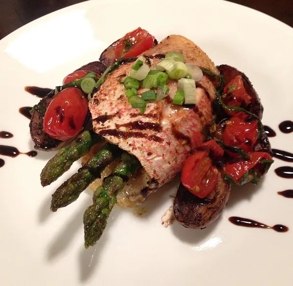 Red Snapper Fish with asparagus, balsamic roasted potatoes, balsamic roasted tomatoes and and balsamic vinegar glaze.|Brian Churchillさん