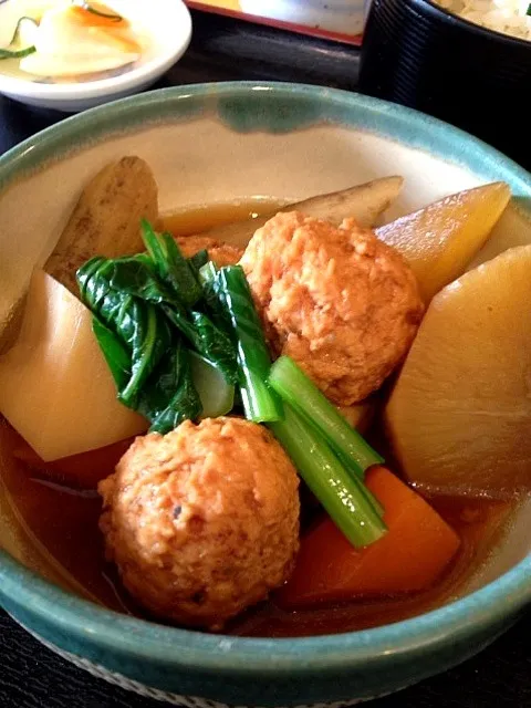 鶏と根菜煮定食|ランチ食べ歩きさん