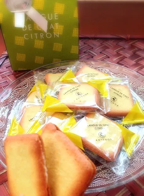 Snapdishの料理写真:Langue de chat citron🍋ラング・ド・シャ・シトロン|🌈Ami🍻さん