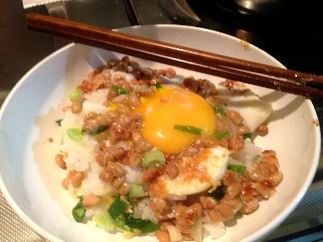 Snapdishの料理写真:焼き納豆丼|ずぼらちゃんさん