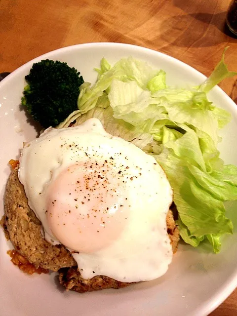 ハンバーグをアレンジ☆ロコモコ丼|BBbさん