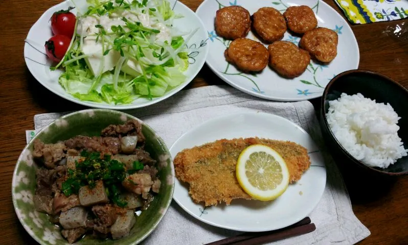 晩御飯(アジフライ、お豆腐サラダ、牛筋煮込み)|シェリリンさん