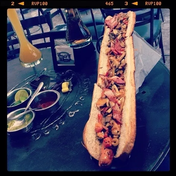 Snapdishの料理写真:Super Hotdog & Tamarind Beer|Alejandroさん