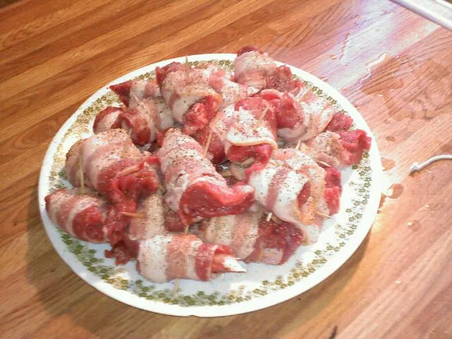 Beef tenderloin warped in pepper bacon|Valery Larsonさん