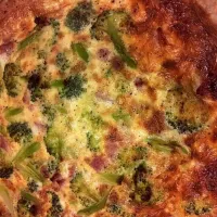 I dont like eggs but this Quiche was good!|Ezekiel C. Reissigさん