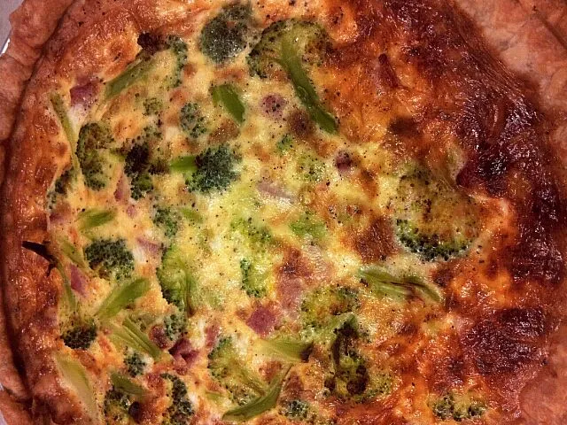 I dont like eggs but this Quiche was good!|Ezekiel C. Reissigさん