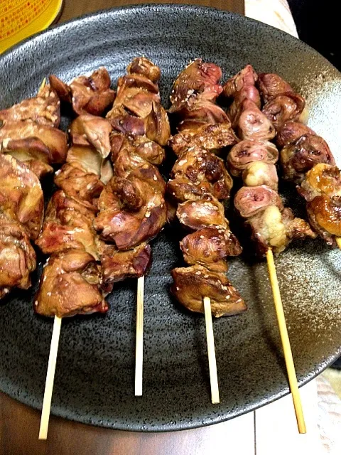 ひたすらレバーだけで焼き鳥|アオキタクトさん