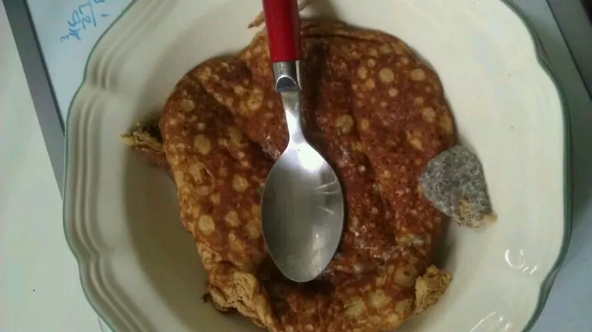 cinnamon protein pancakes with chia gel soaked in almond milk|staphanyさん