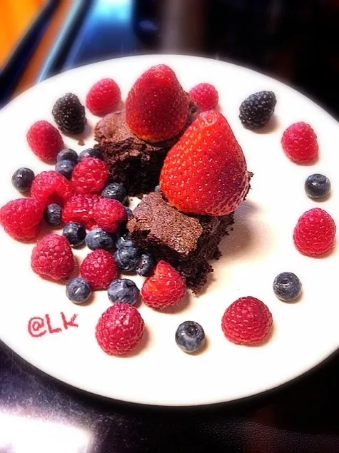 Brownies n Berries bY Lk :)|Lukkaew_Lkさん