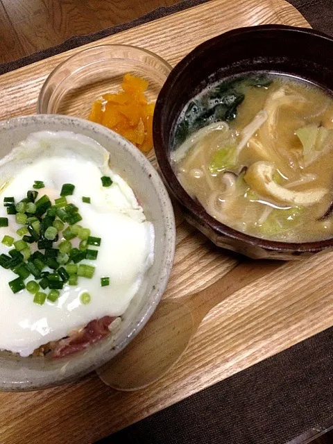 生ハム納豆卵丼&お味噌汁☆|くうさん