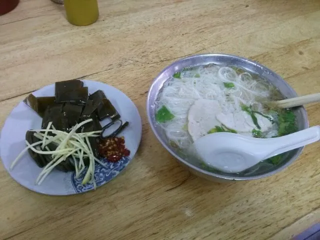 rice noodles and stewed seaweed|teresaさん