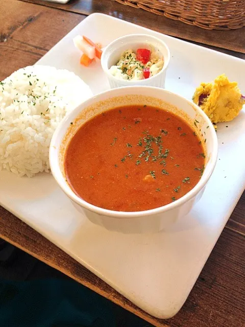 トマトのチキンカレー|絵梨子さん