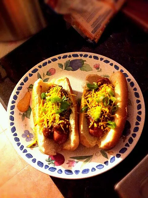 Chilli Dogs, mustard, green onions|Jamie DiMeoさん