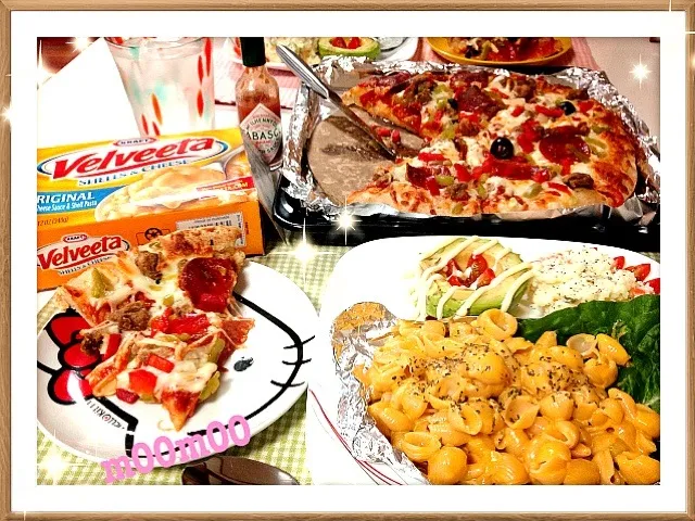 Snapdishの料理写真:Mac & Cheese, Pizza|n gainesさん