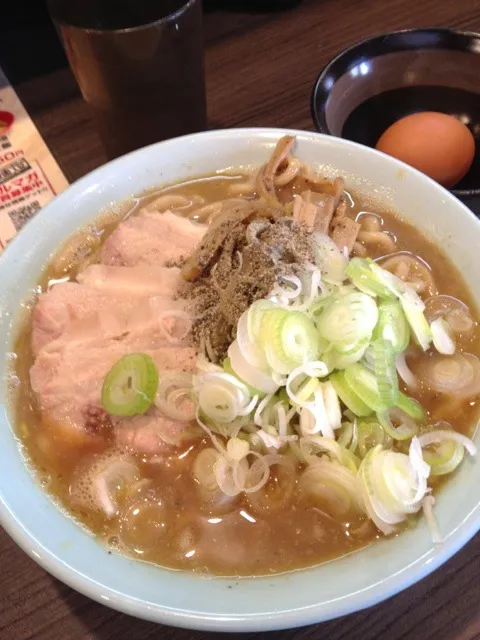 Snapdishの料理写真:富山ブラック風ラーメン|morimi32さん