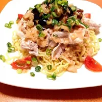 茄子と豚しゃぶのピリ辛ゴマダレ麺|ともさん