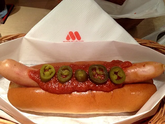 Snapdishの料理写真:MOS burger chilli dog|Cloudy Gさん