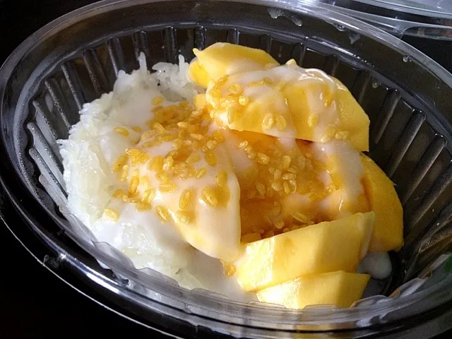 famous mango sticky rice in Bangkok|Yvonne C.さん