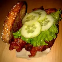 Snapdishの料理写真:Homemade hamburger|Lynさん