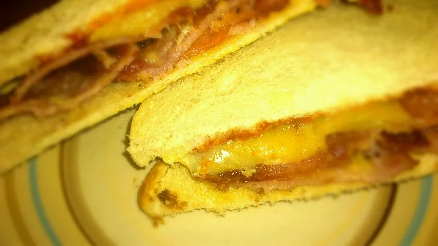 toasted bacon and cheese sandwich|harry masonさん