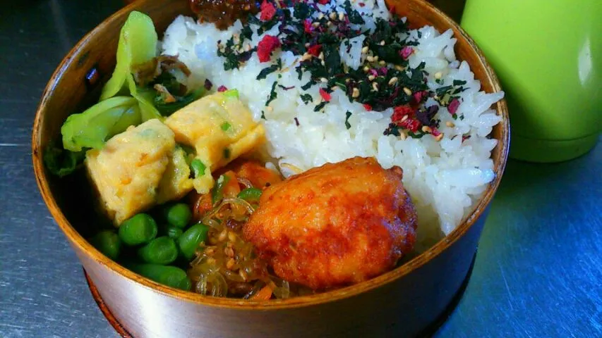 唐揚げ、いんげん豆中華煮、チャプチェ、卵焼き、チンゲン菜おかか炒め|宮本知佐子さん