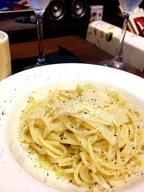 初！カチョエペペ🍝|あこさん