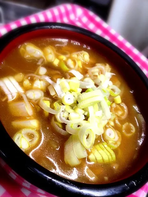 玉ねぎと椎茸、豚肉のカレーうどん。美味しい(^_^)|ハルさん