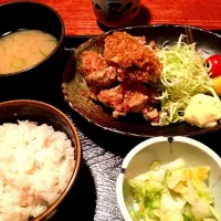 Snapdishの料理写真:油淋鶏定食！|みいさん