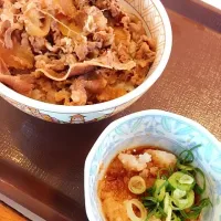 Snapdishの料理写真:おろしポン酢牛丼|瞶さん