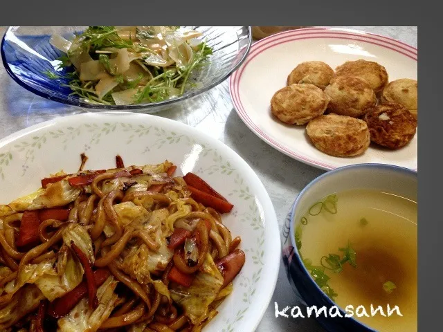 焼うどん、冷凍明石焼、大根サラダ|かまさん