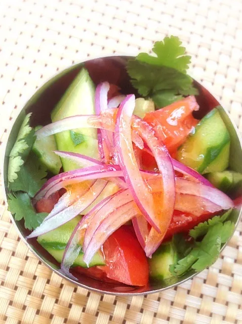 Snapdishの料理写真:Cucumber salsa cruda🍅🌿きゅうりのサルサ・クルダ風|🌈Ami🍻さん