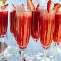 Strawberry mimosas|mya phaxaisithidethさん