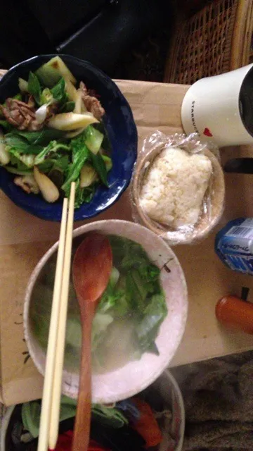 白菜ねぎの塩麹の水炊きと白菜ねぎ豚肉の盛岡冷麺の余ったスープ使用炒めと玄米|ばんなおさん