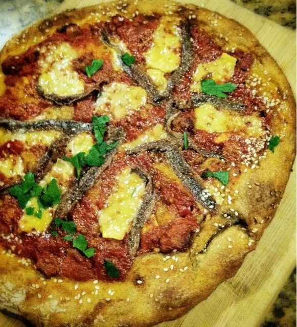 Anchovy and Comté cheese pizza|Peter Simonさん