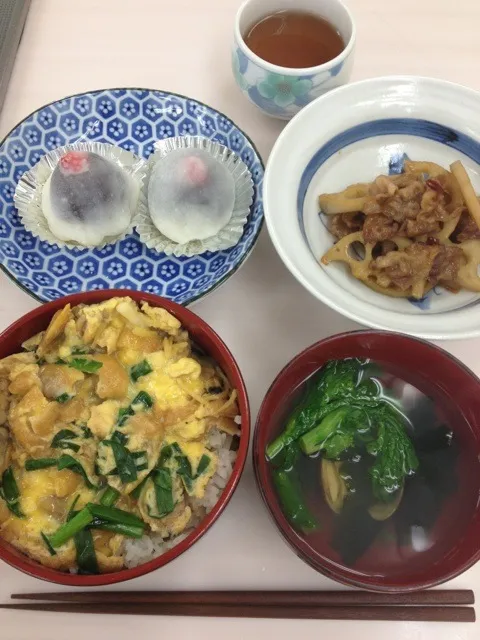 あさり丼、蓮根と豚肉の煮物、苺大福|yoshiyuki satakeさん