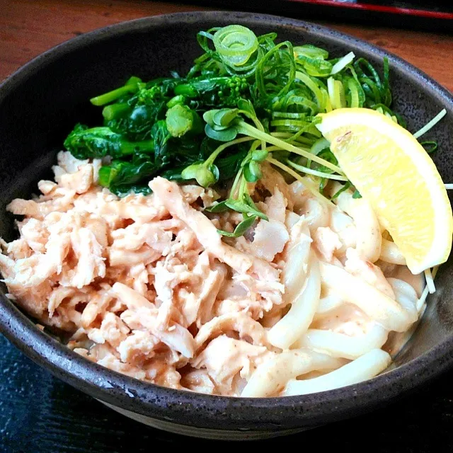 蒸し鶏と菜の花の胡麻だれうどん|seraさん