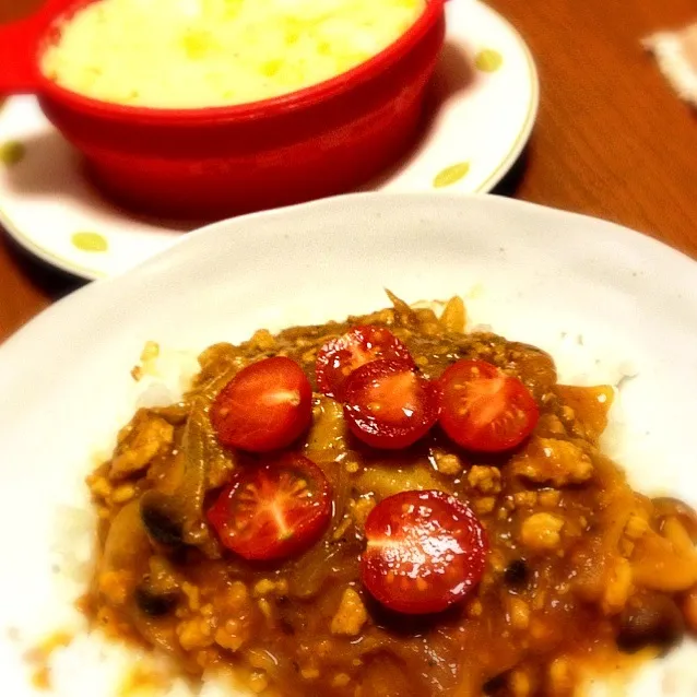 前日の里芋のそぼろ煮をカレーにリメイク♪  ＆ふわふわたまご|mikochieさん