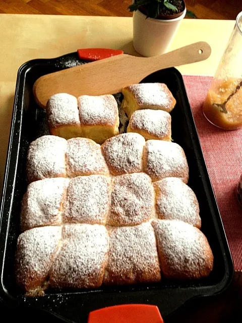 Typical Czech bun with apple and cottage cheese filling:)|Martin Pragueさん