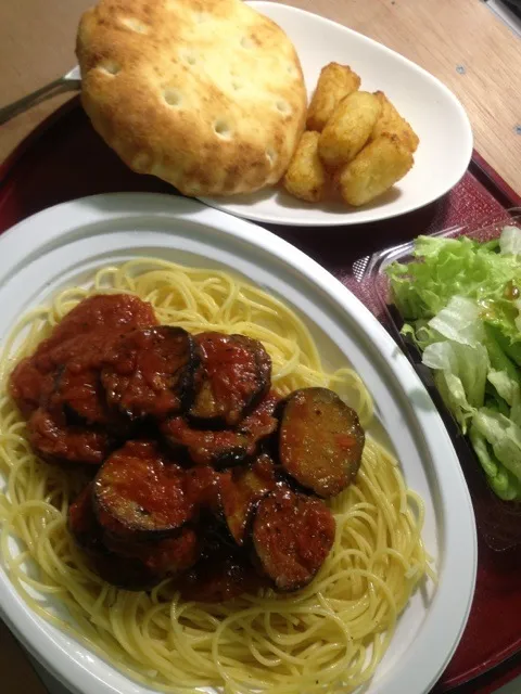 ナスとトマトソースパスタ|やまあさん