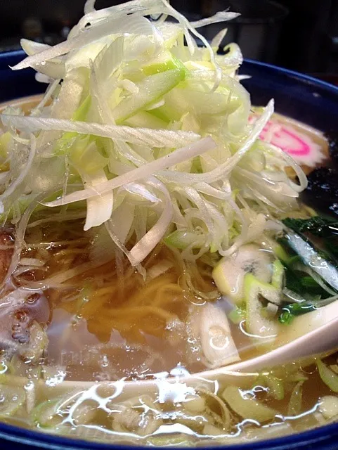 ネギ塩ラーメン・油かけ😮|KAZUTOさん